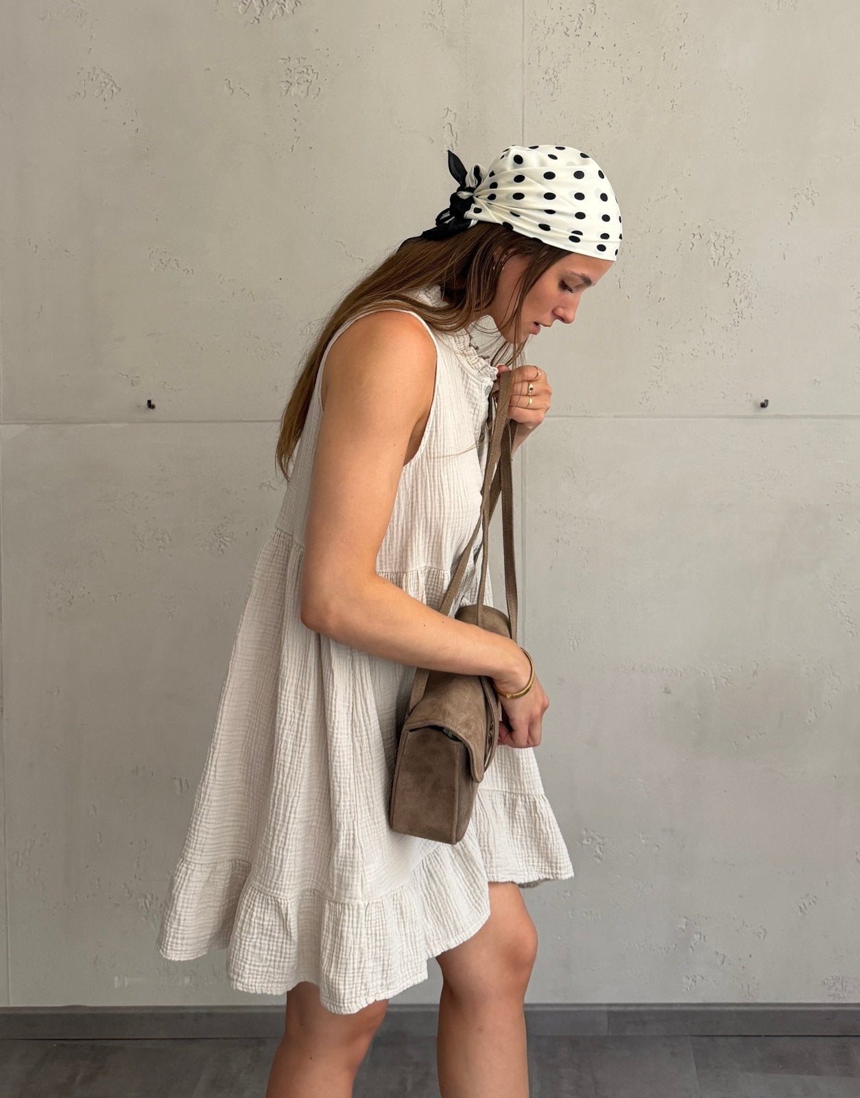 Musselin Minikleid mit Rüschenkragen – Ärmellos, Uni - Switch-Fashion