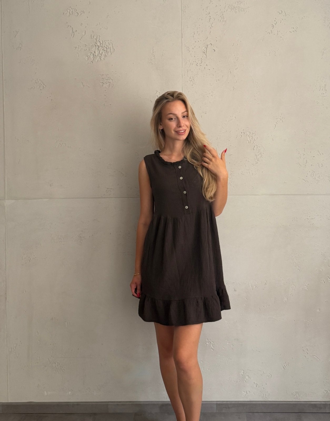 Musselin Minikleid mit Rüschenkragen – Ärmellos, Uni - Switch-Fashion