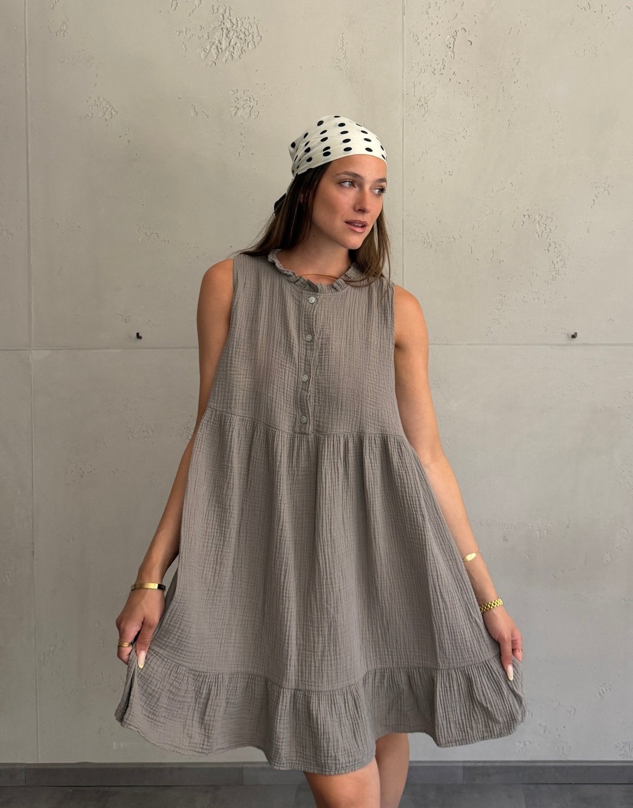 Musselin Minikleid mit Rüschenkragen – Ärmellos, Uni - Switch-Fashion