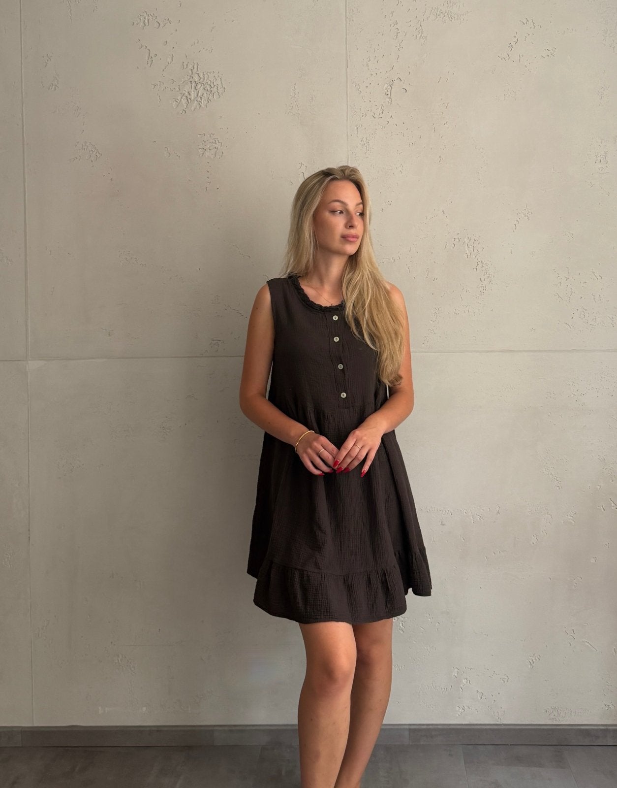 Musselin Minikleid mit Rüschenkragen – Ärmellos, Uni - Switch-Fashion