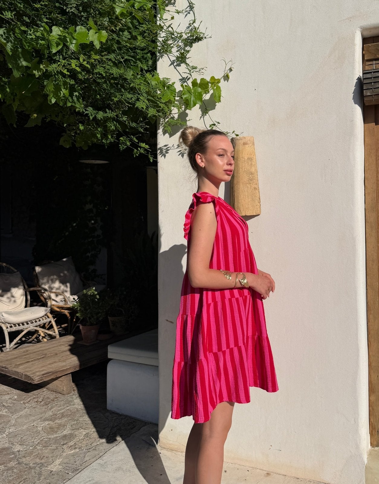 Musselin Minikleid mit Streifen & Rüschenärmel – 100% Baumwolle - Switch-Fashion