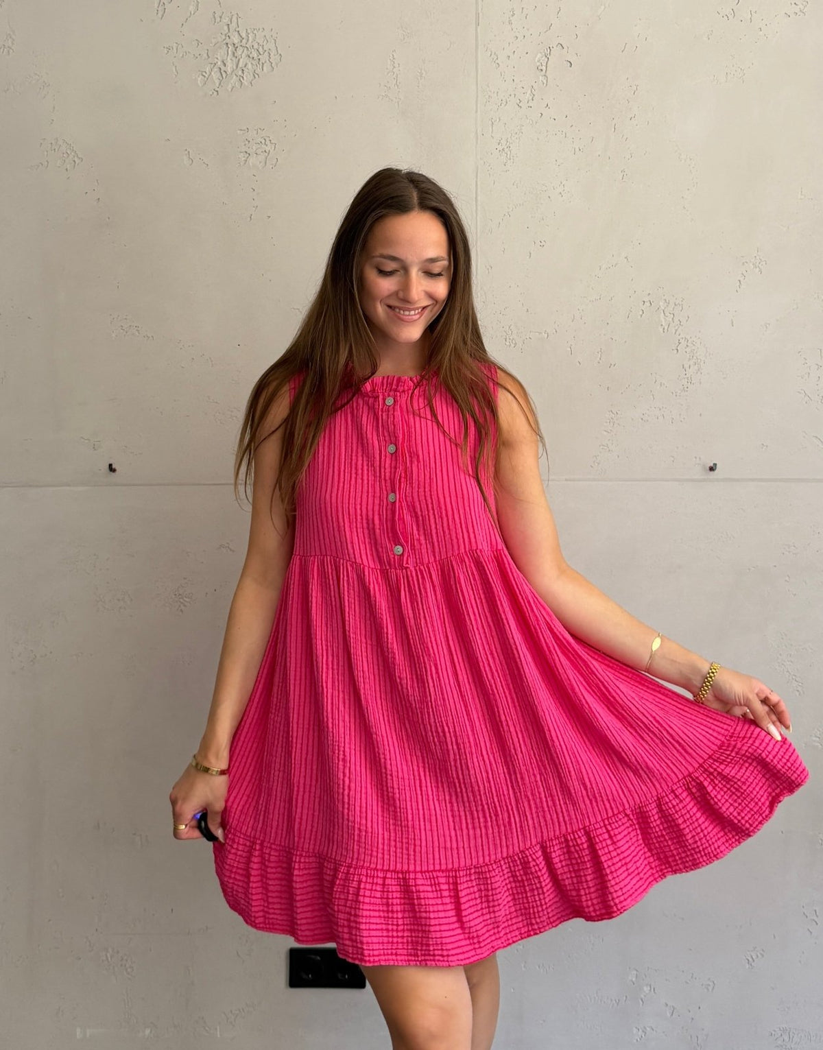 Musselin Minikleid mit Streifen & Rüschenkragen – Ärmellos - Switch-Fashion