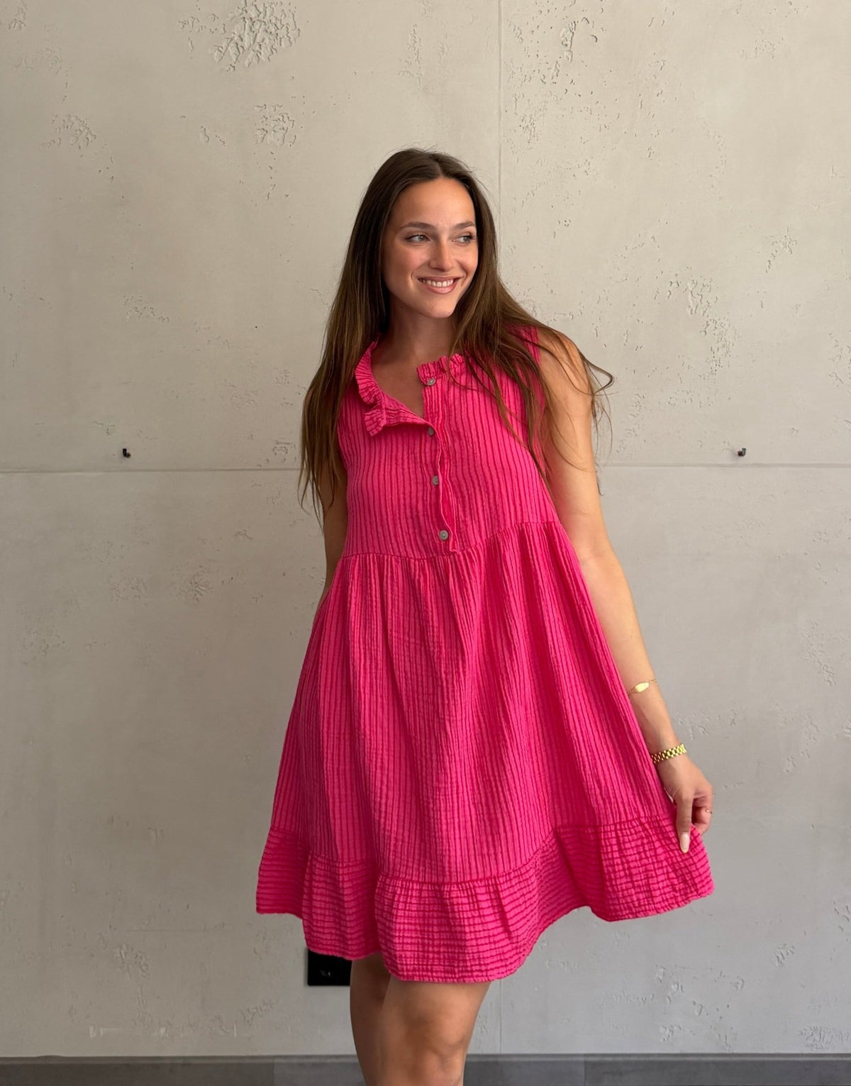Musselin Minikleid mit Streifen & Rüschenkragen – Ärmellos - Switch-Fashion