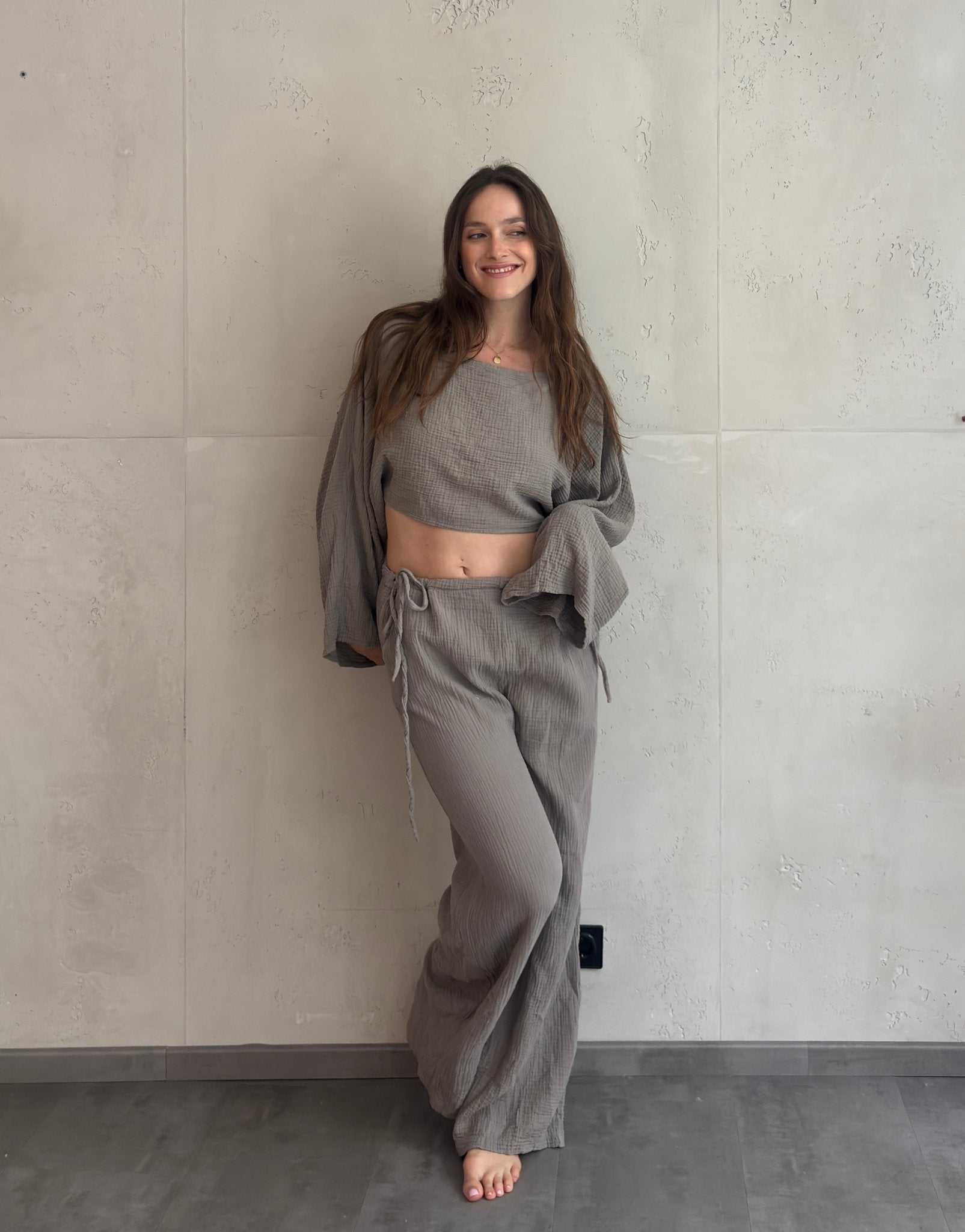 Musselin Set aus weiter Bluse und verstellbarer Hose - Switch - Fashion