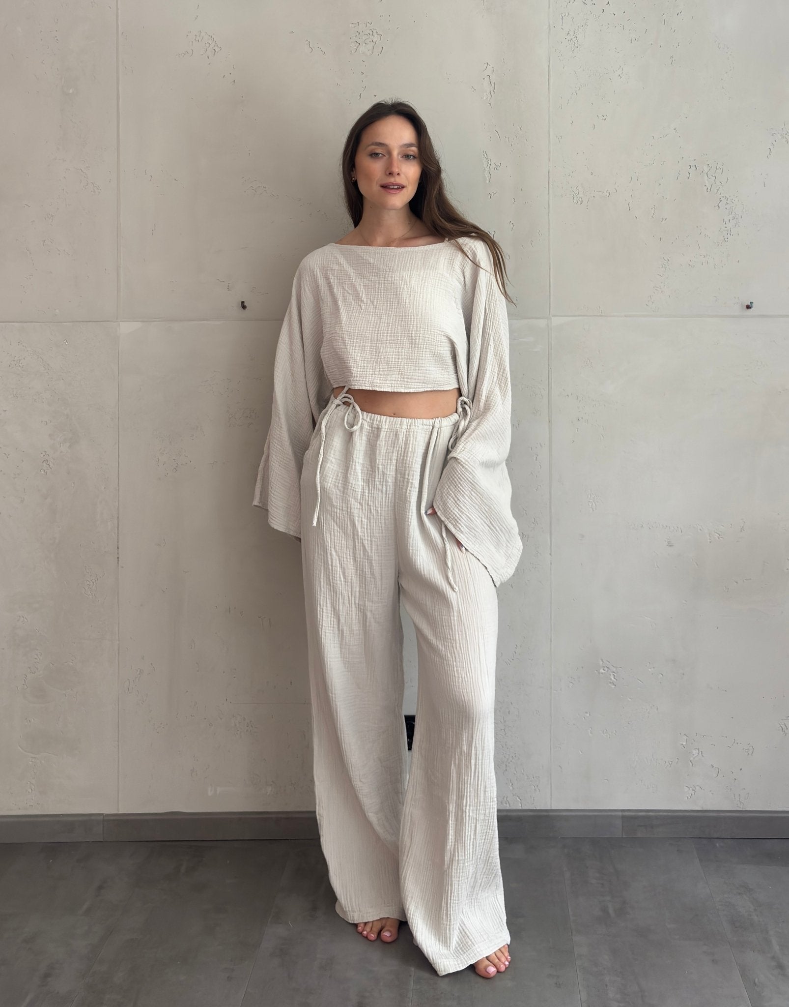 Musselin Set aus weiter Bluse und verstellbarer Hose - Switch - Fashion