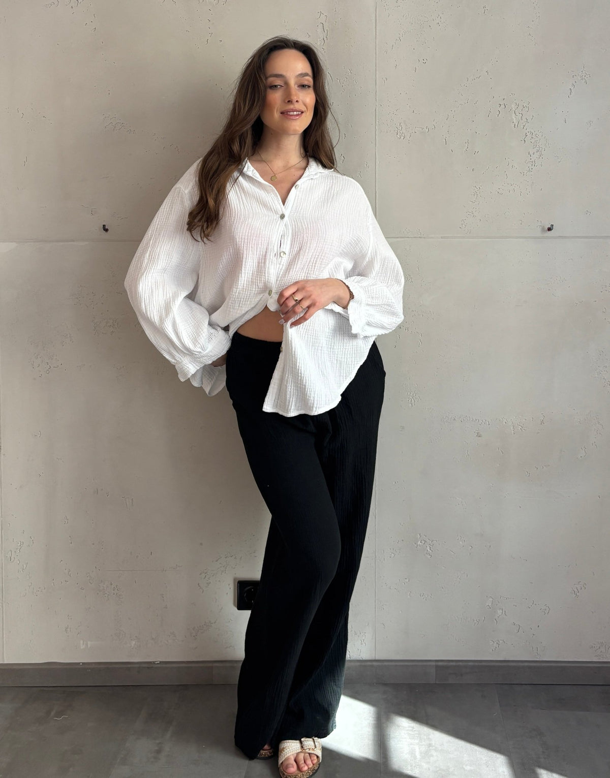 Unifarbene Musselinhose aus 100% Baumwolle