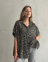 Oversize Leo Musselin Bluse mit kurzen Ärmeln