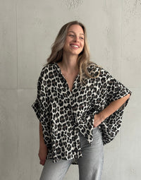 Oversize Leo Musselin Bluse mit kurzen Ärmeln