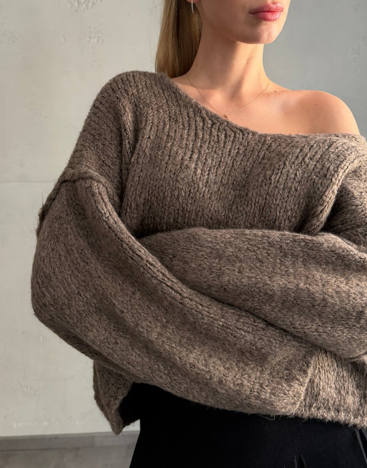 Oversize Pullover mit V-Ausschnitt - Switch-Fashion