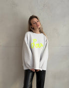 Oversize Sweatshirt mit Love Stickerei - Switch - Fashion