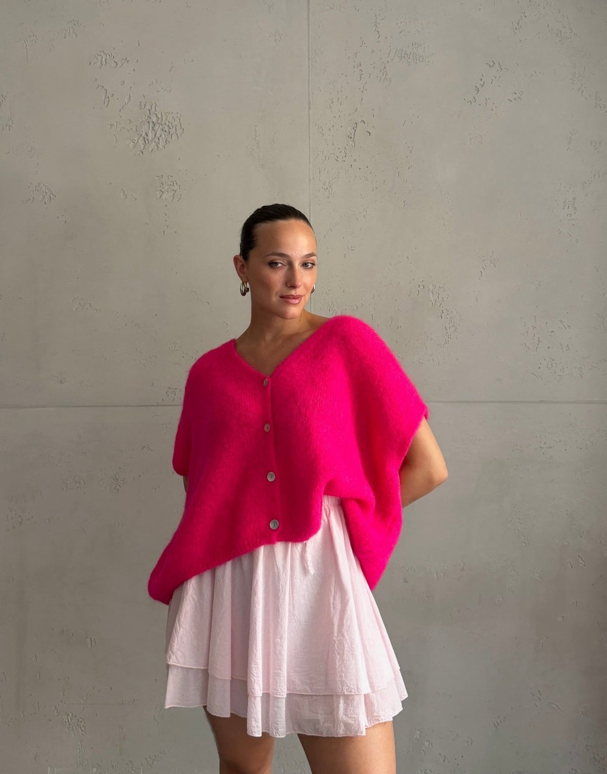 Oversized Pullunder mit Knopfleiste und V-Ausschnitt in Mohair - Switch-Fashion