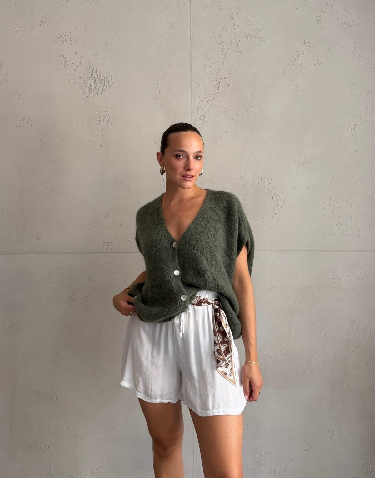 Oversized Pullunder mit Knopfleiste und V-Ausschnitt in Mohair - Switch-Fashion