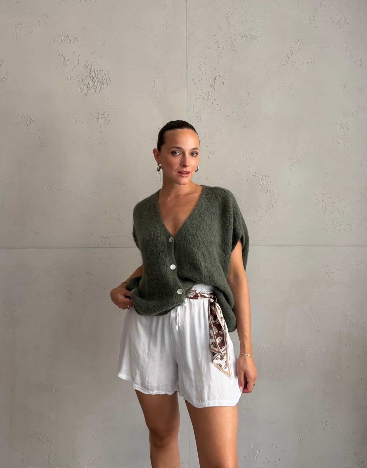 Oversized Pullunder mit Knopfleiste und V-Ausschnitt in Mohair - Switch-Fashion