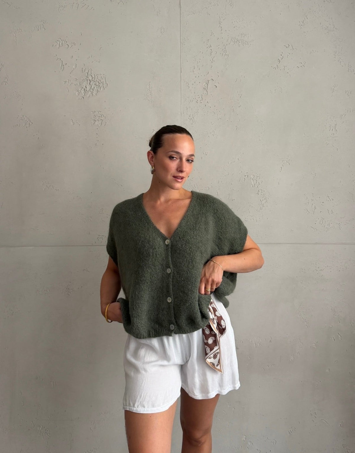 Oversized Pullunder mit Knopfleiste und V-Ausschnitt in Mohair - Switch-Fashion