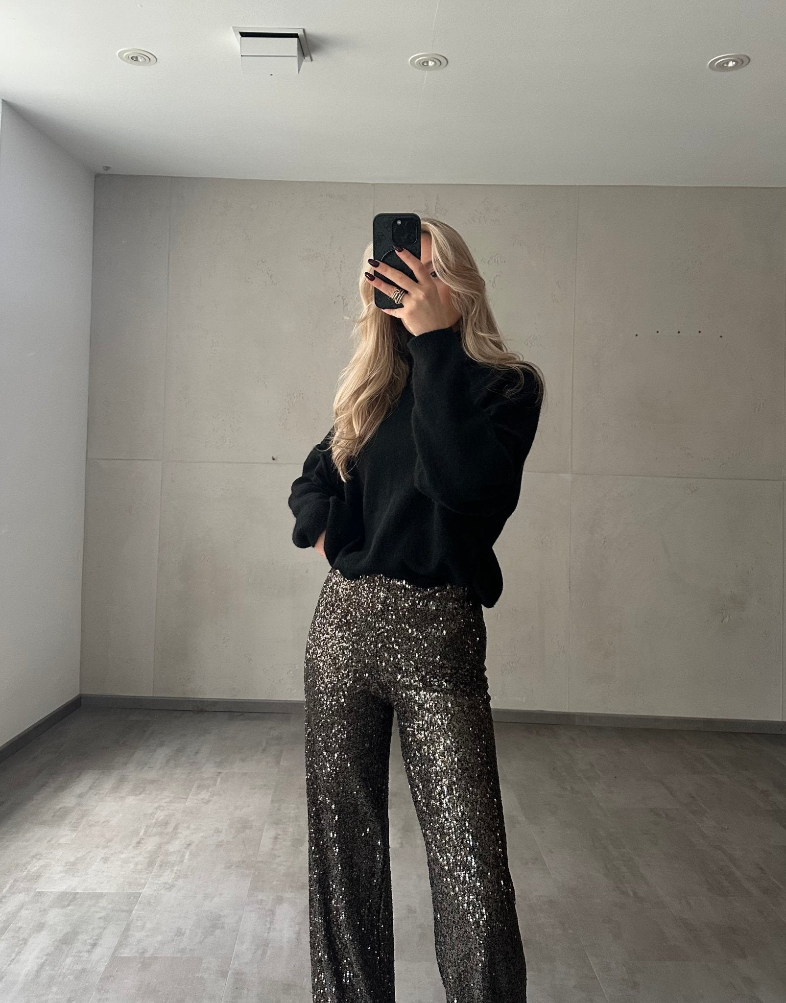 Pailettenhose mit Gold - Details - Switch - Fashion