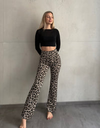 Pilates Leo Leggings mit ausgestelltem Bein