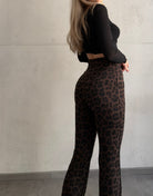 Pilates Leo Leggings mit ausgestelltem Bein - Switch - Fashion