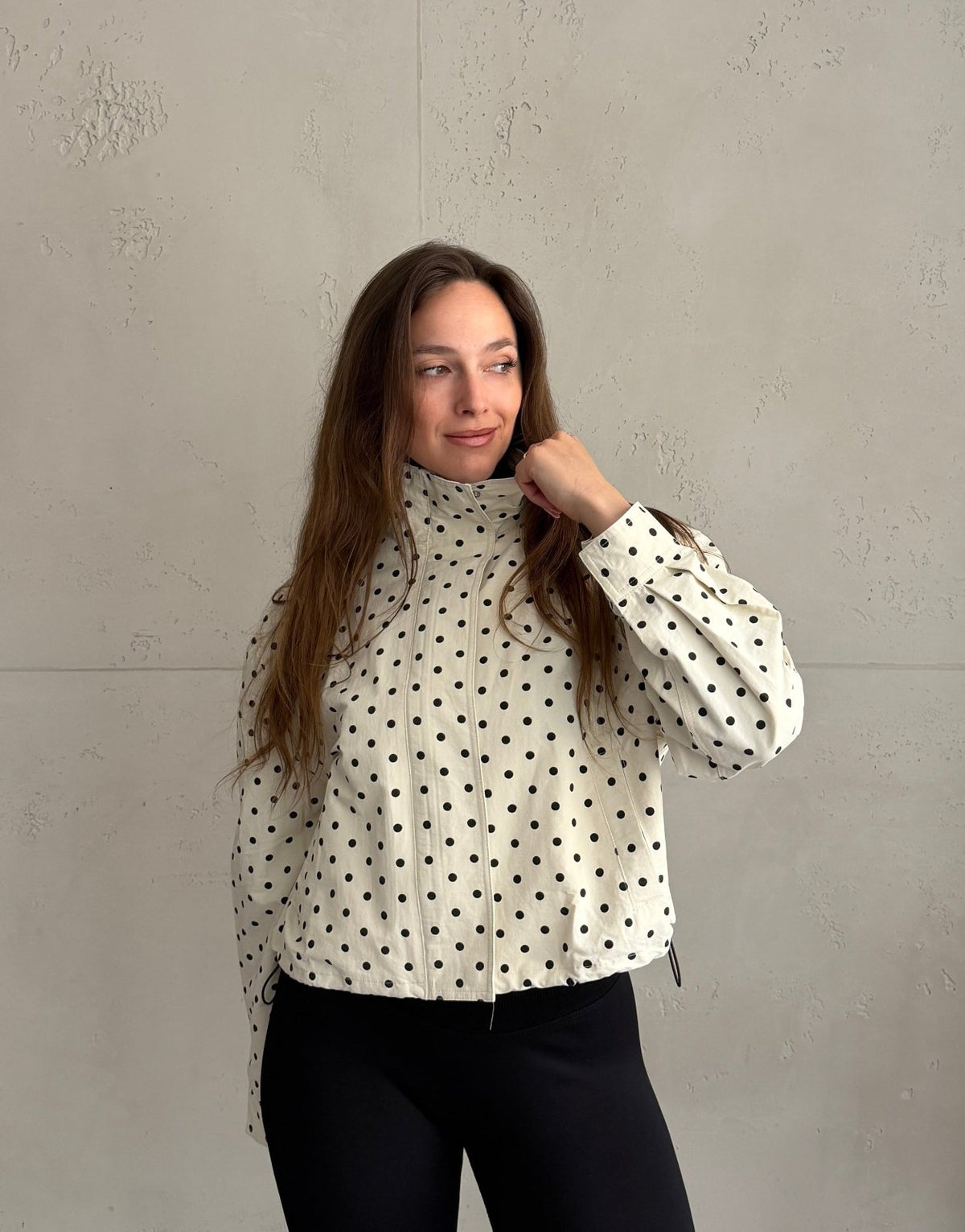 Polka Dot Windjacke mit Stehkragen & verstellbarem Bund – Beige - Switch - Fashion