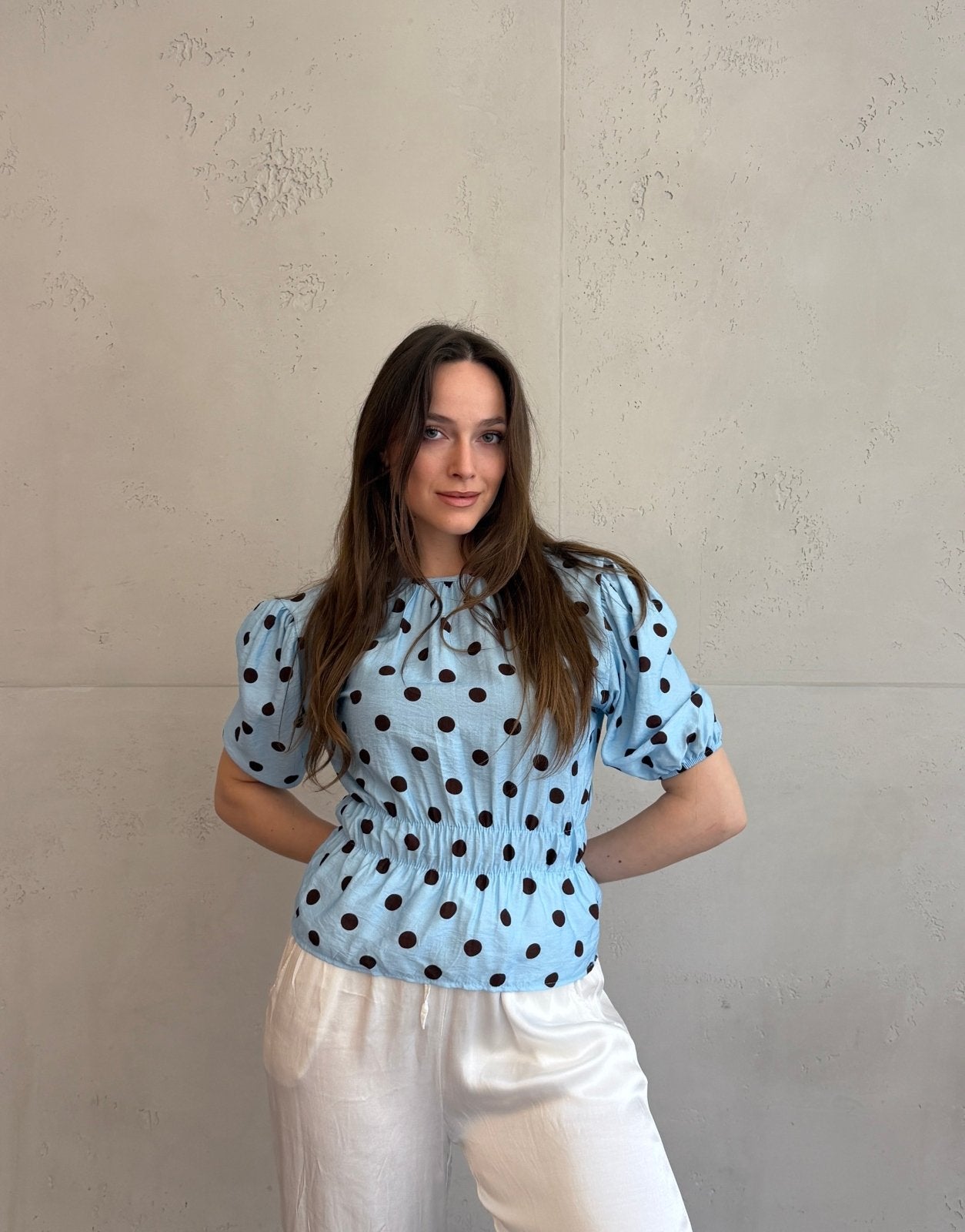 Polka Dots Bluse mit Kurzarm – Tailliert durch Gummibund - Switch - Fashion