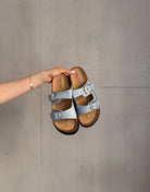 Schlappen mit Strass und Doppelriemen - Switch - Fashion