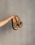 Schlappen mit Strass und Doppelriemen - Switch - Fashion