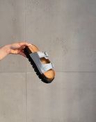 Schlappen mit Strass und Doppelriemen - Switch - Fashion