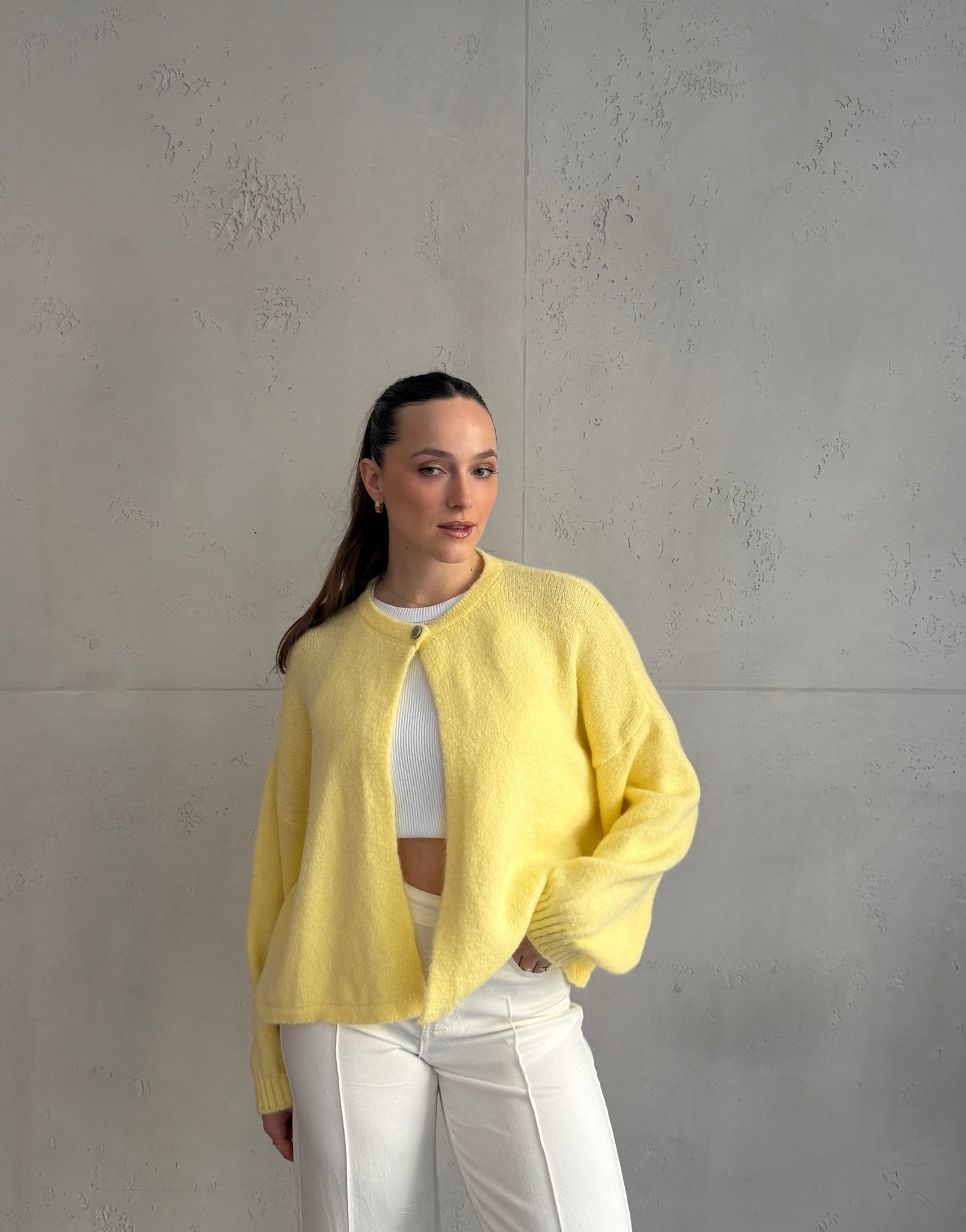 Strickjacke mit einem Knopf und weitem Arm - Switch - Fashion