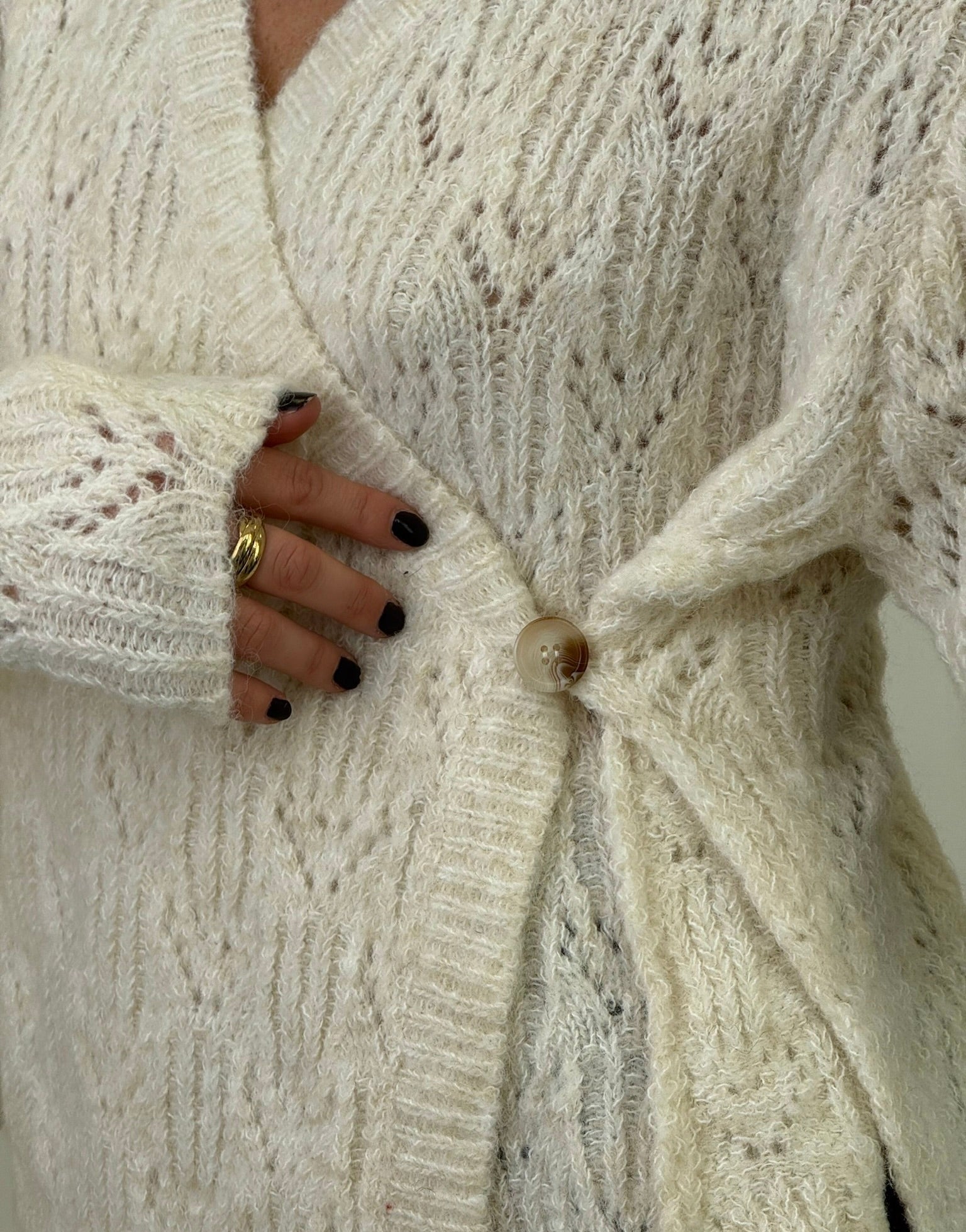 Strickjacke mit Taillen-Knopf - Styling 2