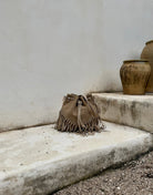 Suede Bucket Bag mit Fransen – 100% Leder, Dunkelbeige - Switch-Fashion