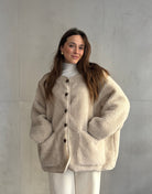 Teddyjacke mit Knöpfen und aufgesetzten Taschen - Switch - Fashion