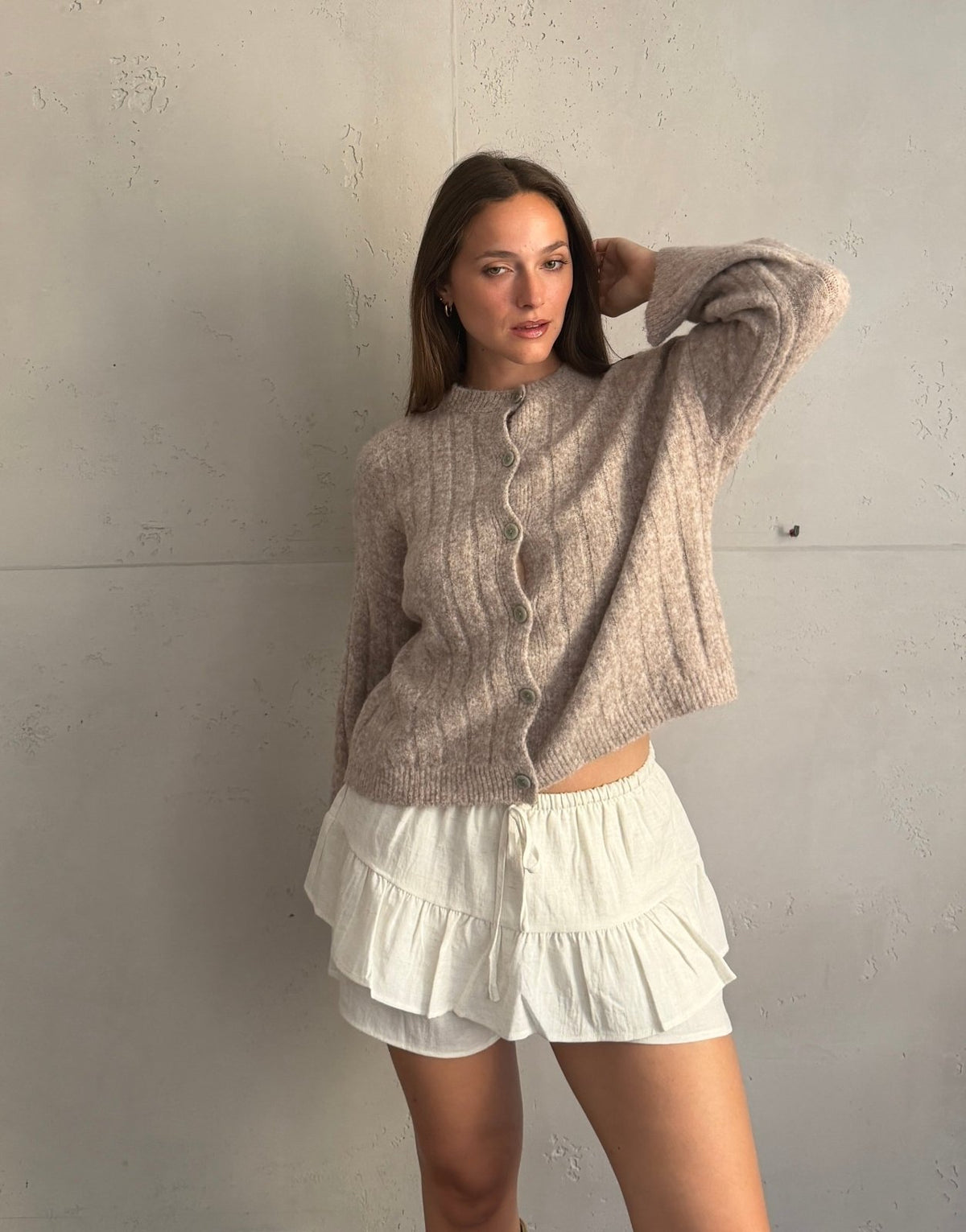 Uni Strickjacke mit Struktur – Kürzerer Arm, Knopfleiste - Switch-Fashion