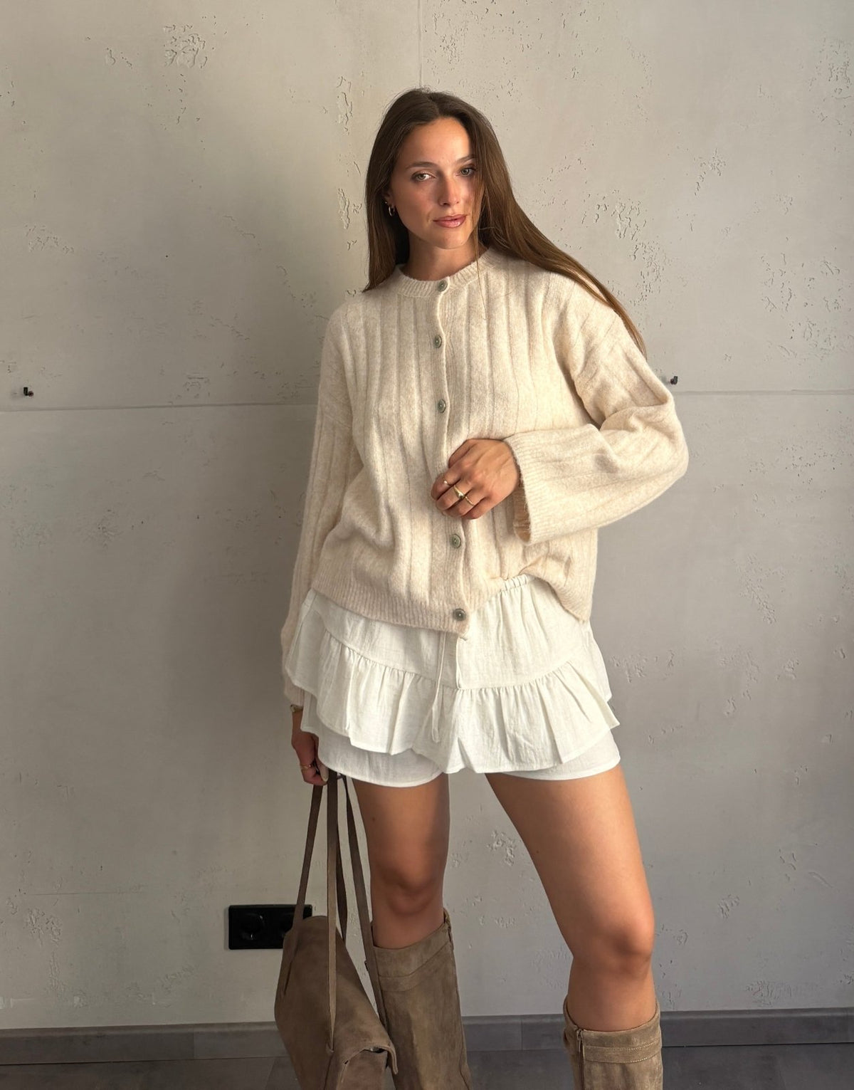Uni Strickjacke mit Struktur – Kürzerer Arm, Knopfleiste - Switch-Fashion