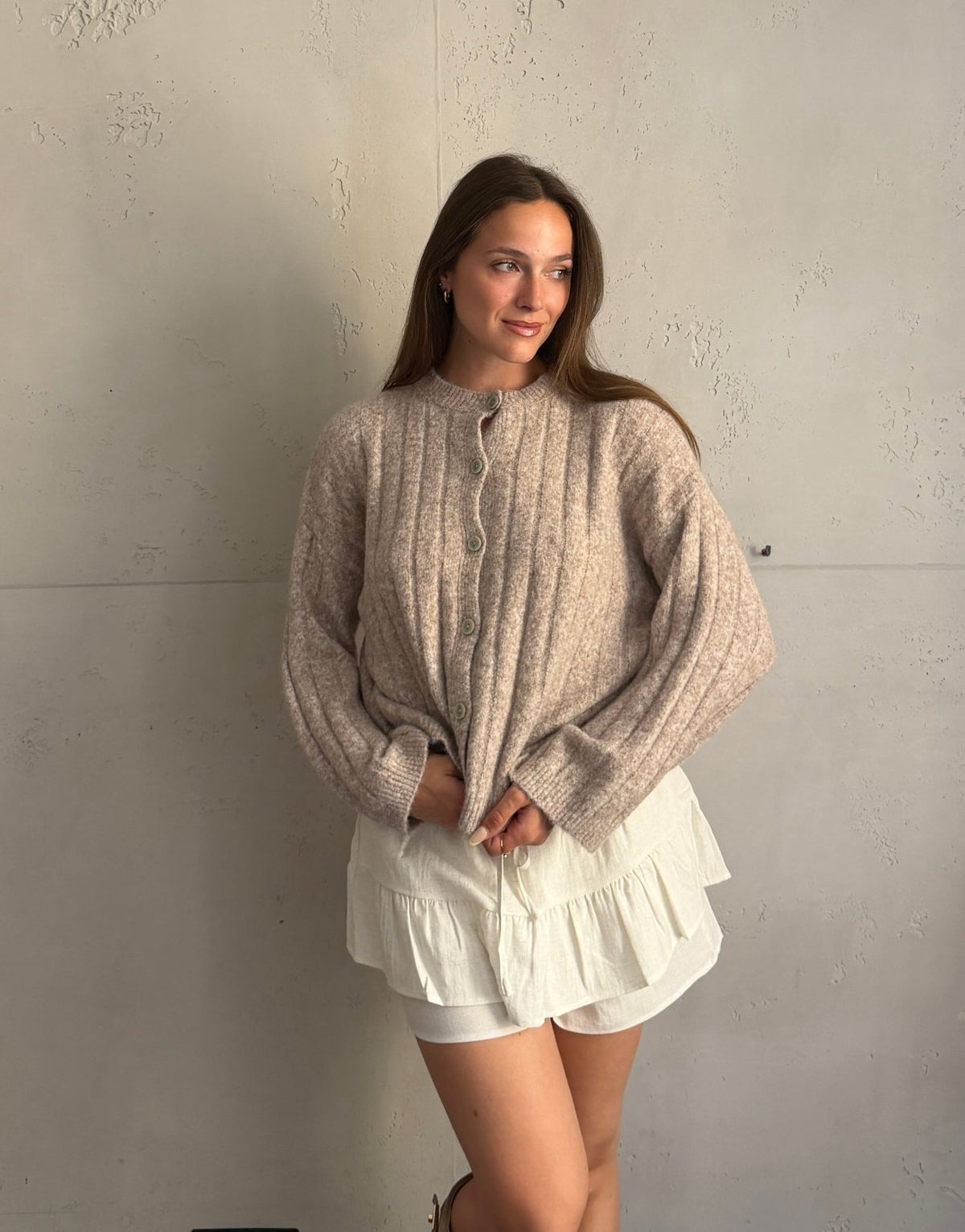 Uni Strickjacke mit Struktur – Kürzerer Arm, Knopfleiste - Switch-Fashion