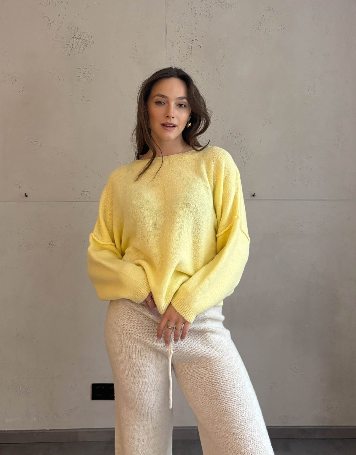 Weicher Switch Pullover mit dezenter Außennaht