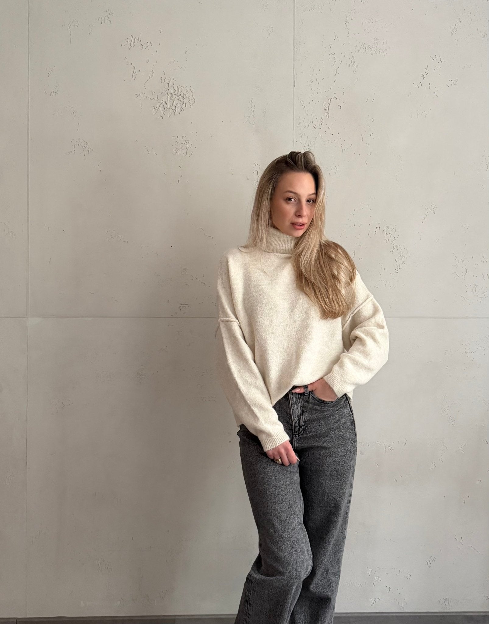 Weicher Switch Rollkragenpullover mit dezenter Außennaht - Switch - Fashion