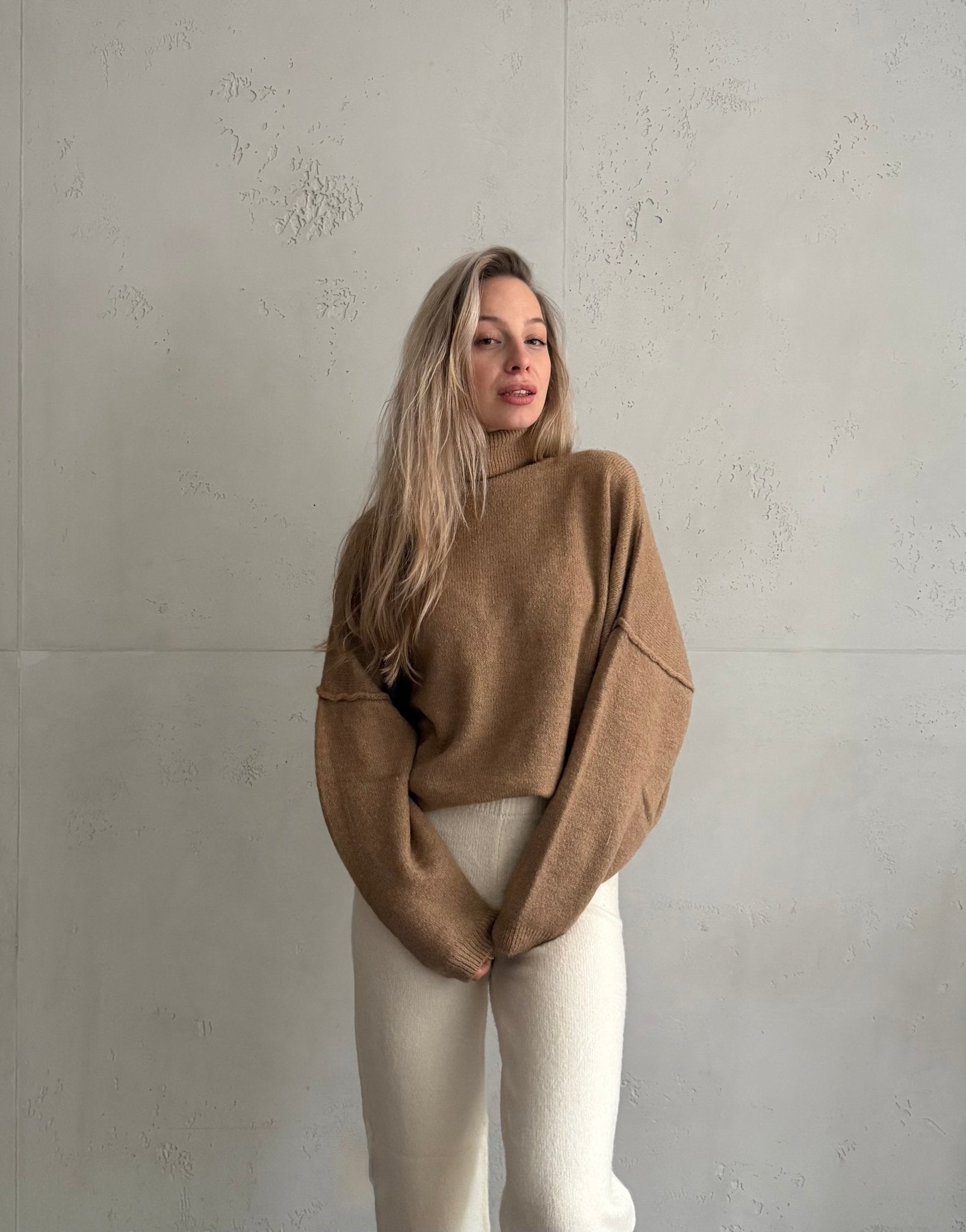 Weicher Switch Rollkragenpullover mit dezenter Außennaht - Switch - Fashion
