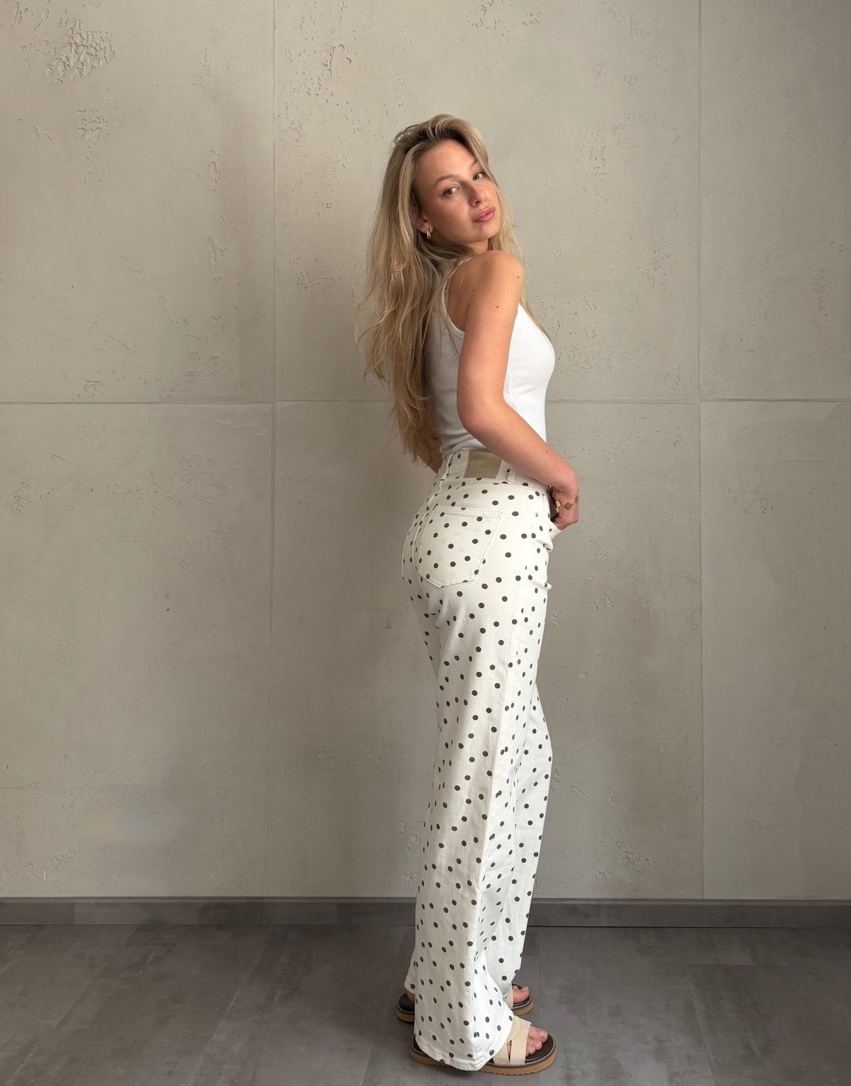Weiße Straight Leg Jeans mit Punktemuster – Weich, clean, alltagstauglich - Switch - Fashion