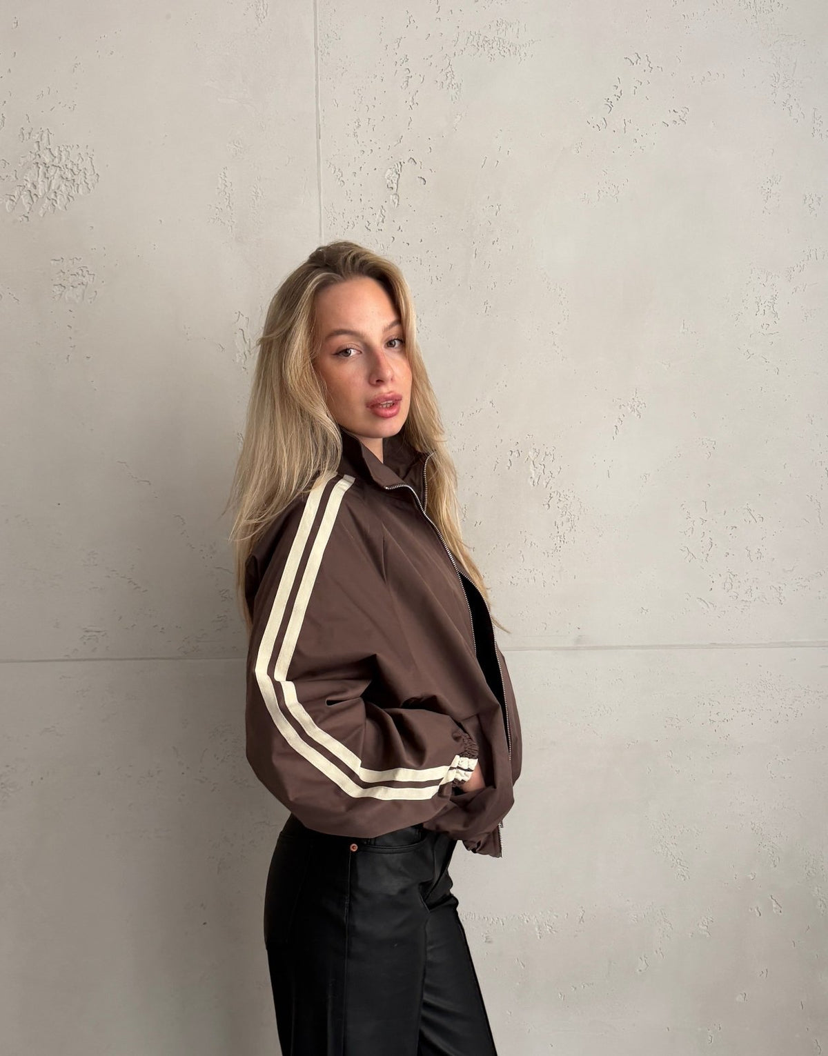 Windjacke mit Ärmelstreifen - Switch-Fashion