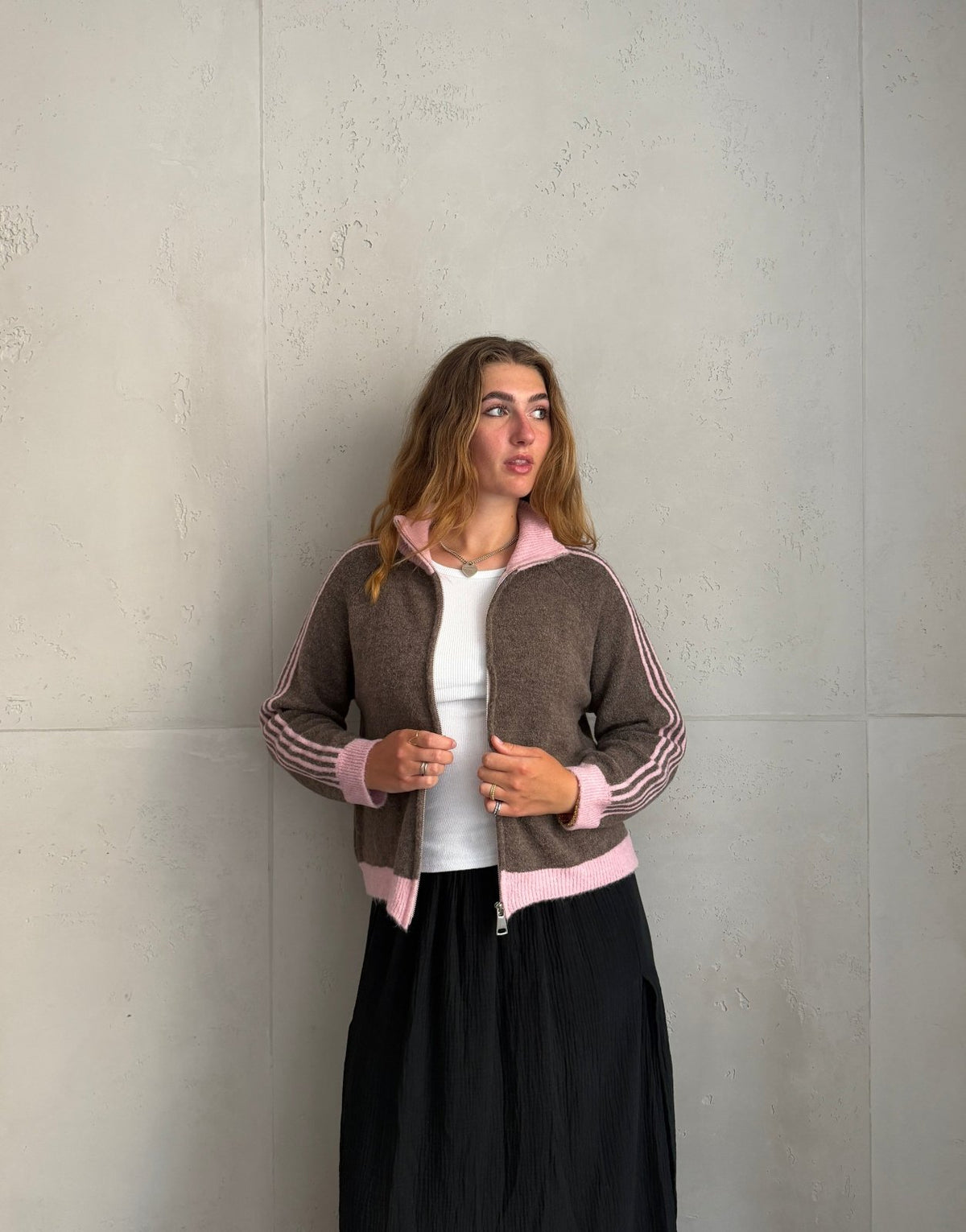 Zip Strickjacke mit Ärmelstreifen – Stehkragen, Super Weich - Switch-Fashion